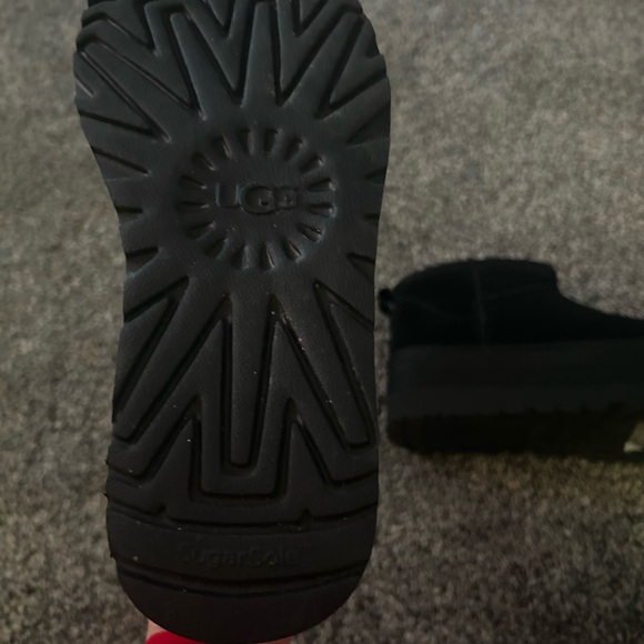 UGG Women's Classic Mini Black Platform Boots - Picture 8 of 16